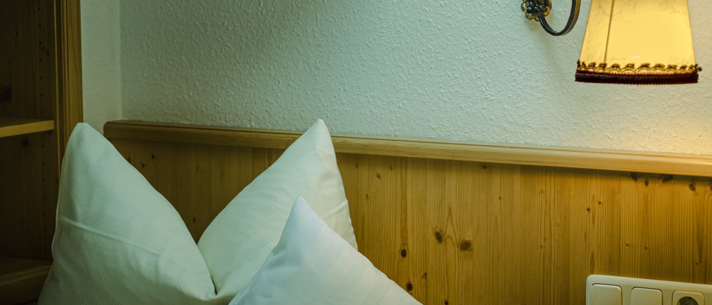 Lampe à poser ou liseuse : quelle lumière d&rsquo;appoint choisir
